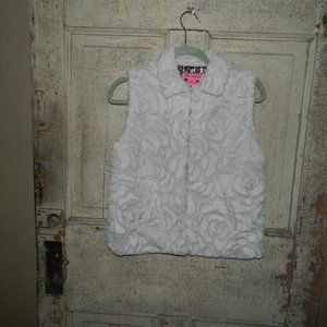 Betsey Johnson Cream Rose Faux Fur Vest Size S (JJ-33)